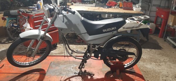 suzuki sk incompleta