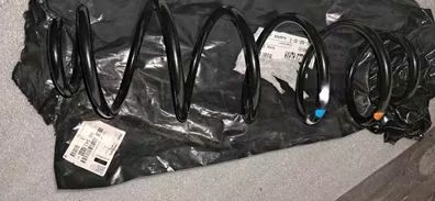 Muelle suspension trasero nuevo y original. Para citroen c5 aircross. Referencia 9834378980.