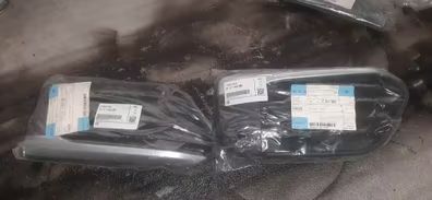 Pareja rejillas nuevas defensa delantera para bmw x2 f39 y mas. Referencia 51117453987 + 51117453988.