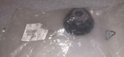 Casquillo brazo suspension nuevo y original. Para citroen c3 y peugeot 1007. Referencia 3523aa.