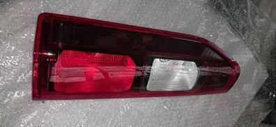 Piloto trasero lado izquierdo nuevo y original. Para nissan nv300, opel vivaro o renault trafic. Referencia 93867974