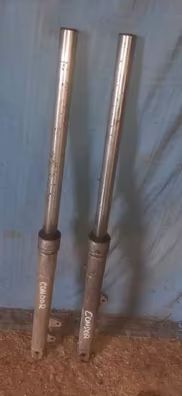 Barras de horquilla sin tijas puch condor, suzuki condor. Buen estado.