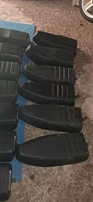 Asientos nuevos para derbi variant. Unos con llaves y otros sin. Nuevos antiguo stock.
