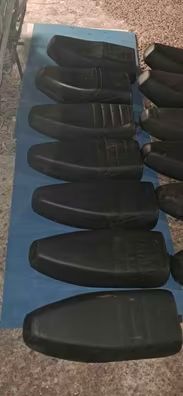 Asientos nuevos para derbi variant. Unos con llaves y otros sin. Nuevos antiguo stock.