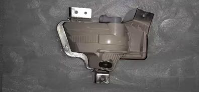 Piloto antiniebla trasero lado izquierdo nuevo y original. Para opel zafira c. Referencia 13295765.