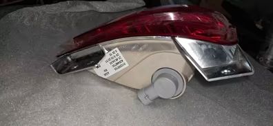 Piloto antiniebla trasero lado izquierdo nuevo y original. Para opel zafira c. Referencia 13295765.