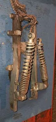 Basculante con amortiguadores todo completo para derbi fenix.