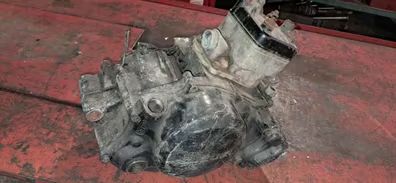 Motor suzuki rmx para piezas. Cilindro sano.