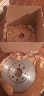 Juego pareja discos de freno nuevos para opel astra h/g 256mm ventilados. Referencia 95526647