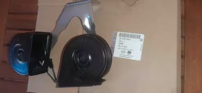 Kit 2 bocinas con soporte nuevo y original para opel insignia, etc. Referencia 20857424.