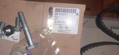 Kit distribucion completo y nuevo para opel astra h, zafira b y vectra c. Para motores z19dtl, z19dt y 1.9cdti. Referencia 93191277.