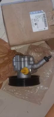 Bomba direccion con polea completa, nuevo y propio gm/opel. Para opel insignia, astra o zafira. Referencia 13309339.