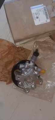 Bomba direccion con polea completa, nuevo y propio gm/opel. Para opel insignia, astra o zafira. Referencia 13309339.