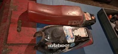 Lote deposito y asiento de derbi fdx.