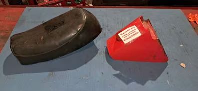 Asiento y caja filtro en buen estado para puch mini cross.