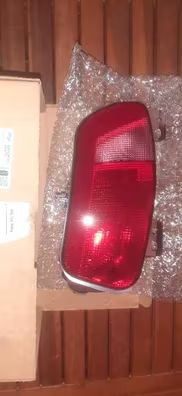 Piloto trasero izquierdo nuevo y original. Para citroen c4 picasso . Referencia 9676122780.