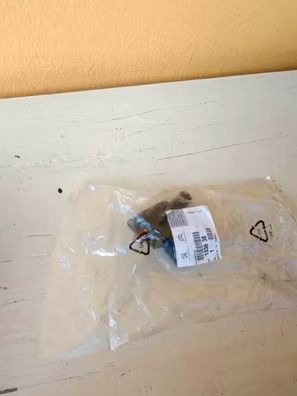 3 termostatos nuevos y originales. Para psa citroen peugeot opel. Referencia 133837 psa 1.4, 133838 psa jumper, 93501145 psa 80°.