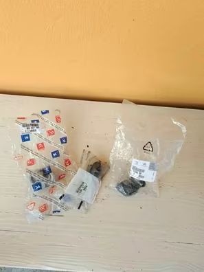 3 termostatos nuevos y originales. Para psa citroen peugeot opel. Referencia 133837 psa 1.4, 133838 psa jumper, 93501145 psa 80°.