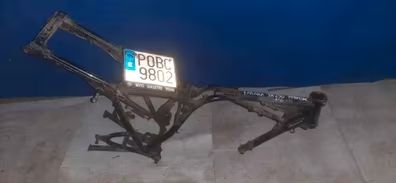 Chasis matriculado para rehabilitar. Informe dgt incluido. Caballete y pata de regalo. Para yamaha sr 250cc special.