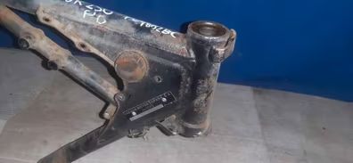 Chasis matriculado para rehabilitar. Informe dgt incluido. Caballete y pata de regalo. Para yamaha sr 250cc special.