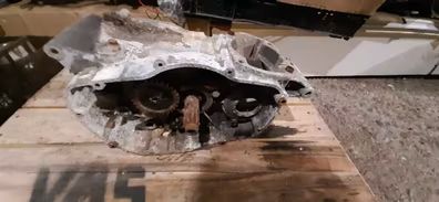 Motor pelado con su piñoneria. Cagiva 350cc