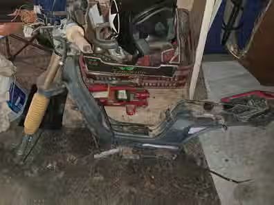 horquilla, manillar y chasis matriculado, de baja definitiva para rehabilitar, derbi variant revolution