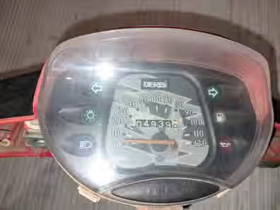 lote derbi variant revolution. cupula completa, optica, reloj, cable y sirga.