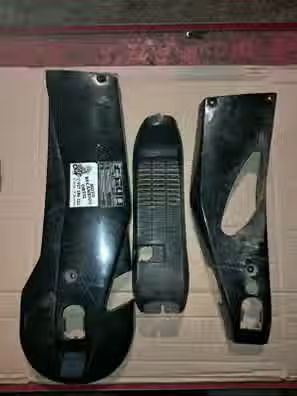 derbi variant courier, variant paquetera, start 5. valido para todos los chasis de derbi variant. horquilla delantera completa, pareja de llantas con neumaticos buenos, lote frenada delantera y trasera como nueva, lote chapas cubrecadenas y cubrechasis, lote quilla motor y pareja skis reposapies