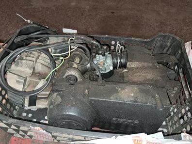 Motor completo, desmontado funcionando perfecto y revisado para derbi variant start 5 aunque valido para todos los chasis de derbi variant.