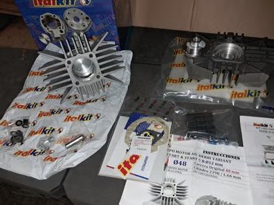 kit trucaje 75cc italkit derbi variant start y start 5. lote: cajon de laminas con dos toberas y kit cilindro completo 75cc.