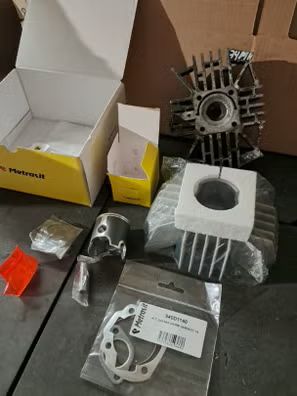 kit trucaje 74cc metrakit derbi variant start y start 5. lote: cajon de laminas con dos toberas, kit cilindro completo 74cc, (culata es usada metrakit epoca con descompresor).