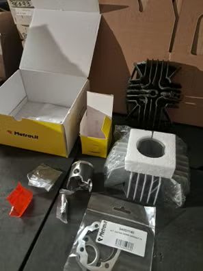 kit trucaje 74cc metrakit derbi variant start y start 5. lote: cajon de laminas con dos toberas, kit cilindro completo 74cc, (culata es usada metrakit epoca con descompresor).