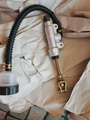 bomba de freno trasera nueva para aprilia, derbi etc.