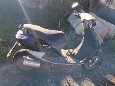 en venta peugeot vivacity 50cc matriculada lista para transferir. años arrinconada, incompleta