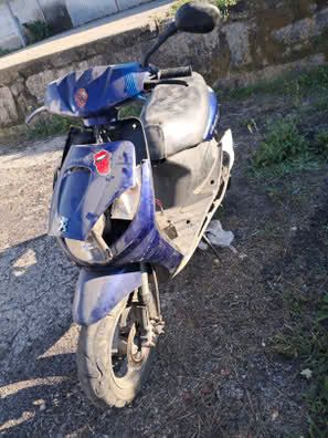 en venta peugeot vivacity 50cc matriculada lista para transferir. años arrinconada, incompleta